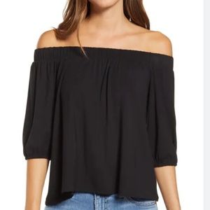 LF Emma & Sam Off-Shoulder Cropped Top